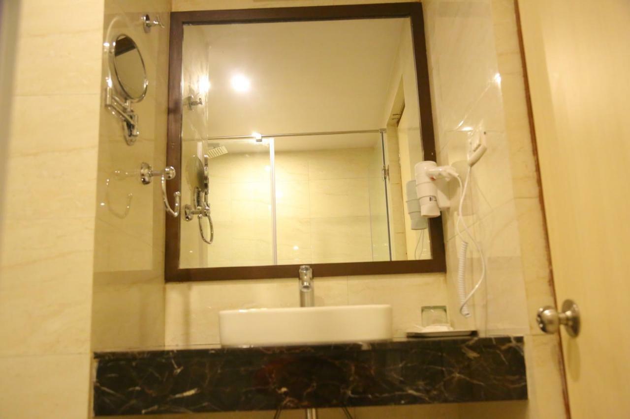 Royal Fort Hotel Βιζαχαπατνάμ Εξωτερικό φωτογραφία